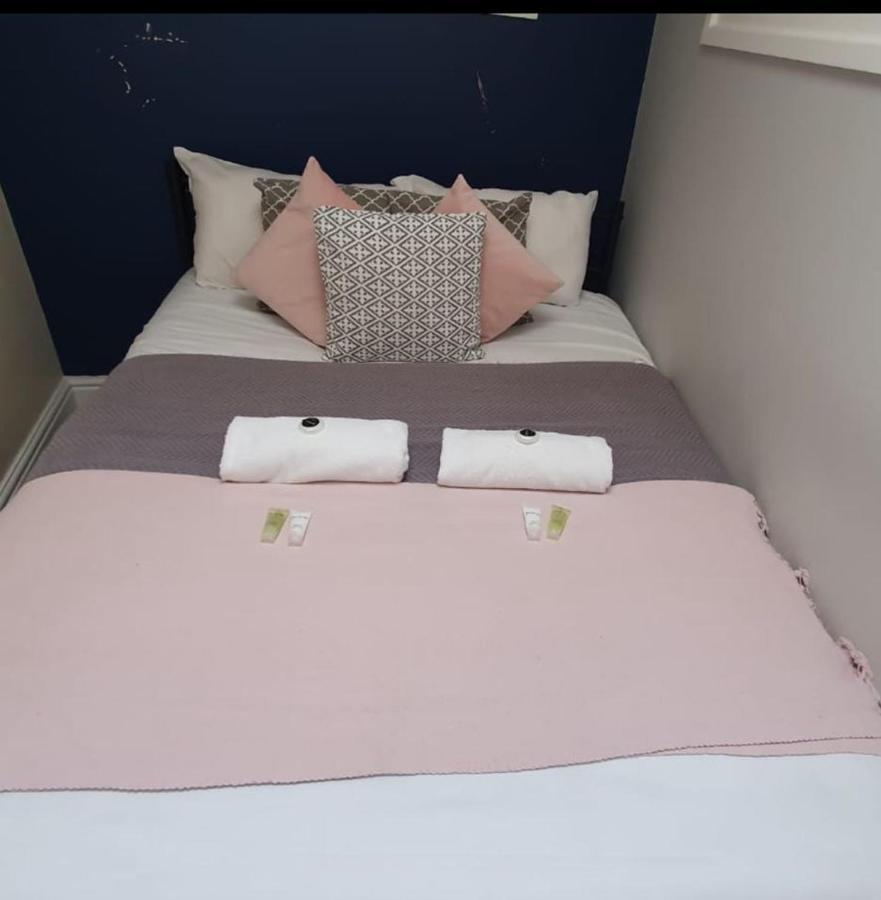 Stunning Hepburn Suite! Бат Екстериор снимка